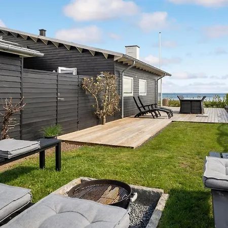 بيت للعطل 3 Bedroom Stunning In Sjolund