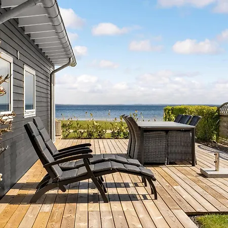 Ferienhaus 3 Bedroom Stunning In